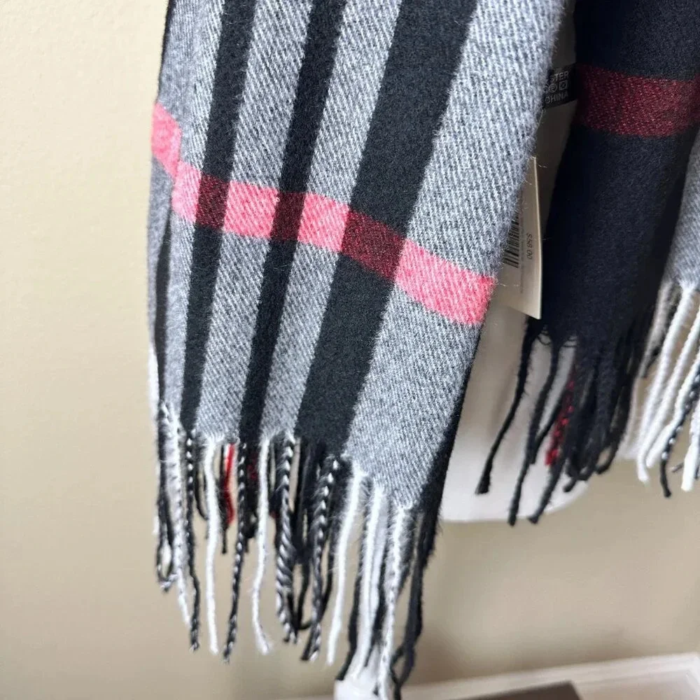 NWT Rothschilds Boutique The 8urberry Style Plaid Tassel Scarf Super Soft Large